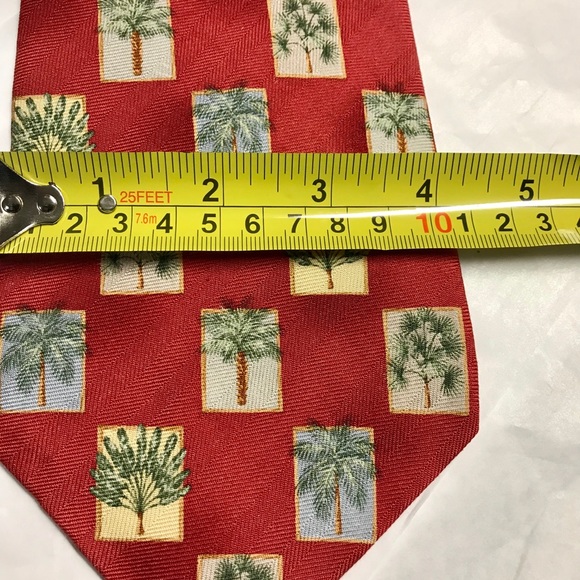 Tommy Bahama 100%  Silk Men’s Tie - Picture 2 of 6